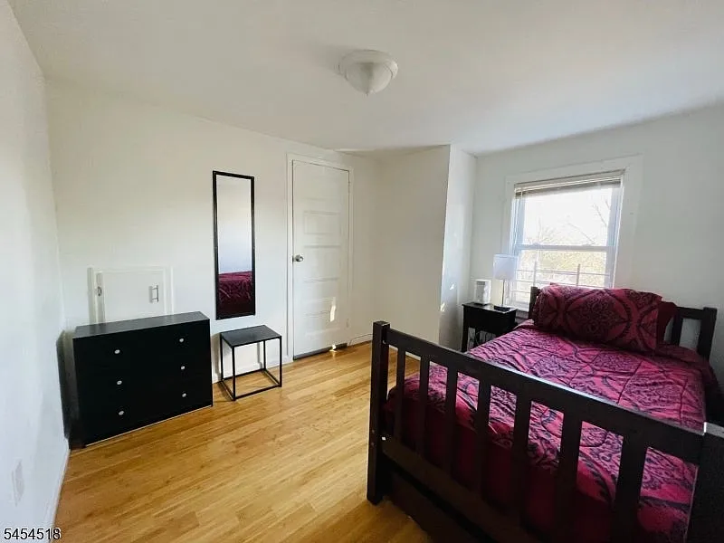 2 bed, $2,200 — Photo 4