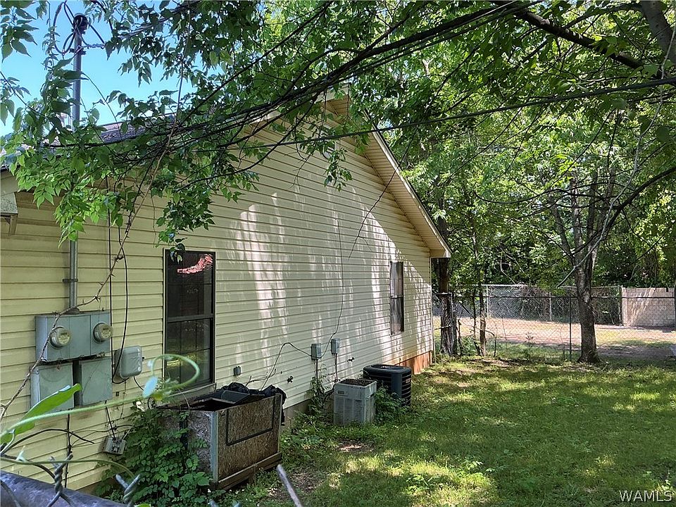 2nd image of 2809 19th St