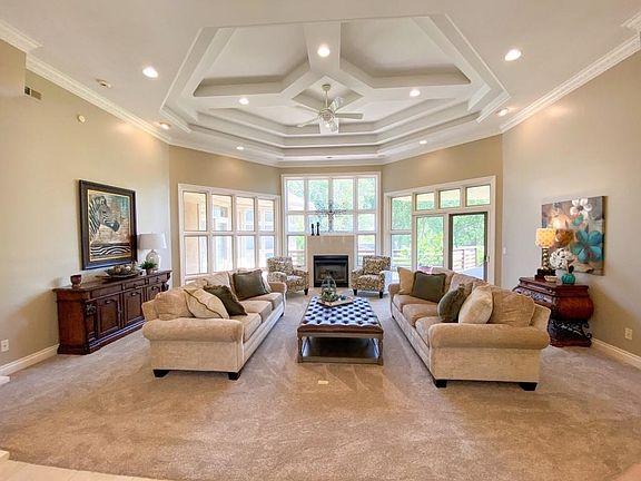 4th image of 2486 Maclean Cir