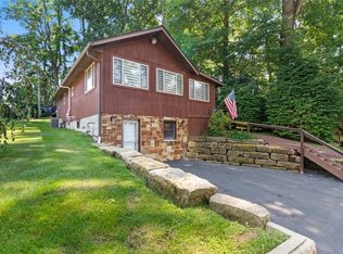 10598 Cherokee Trl, Conneaut Lake, PA 16316