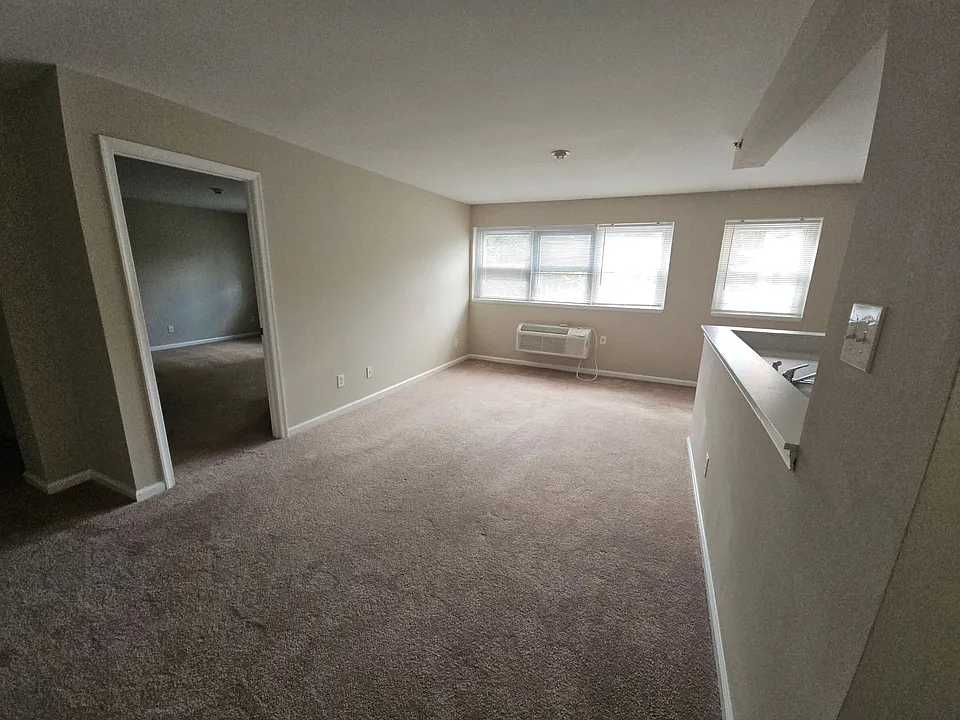 1643 Old York Rd