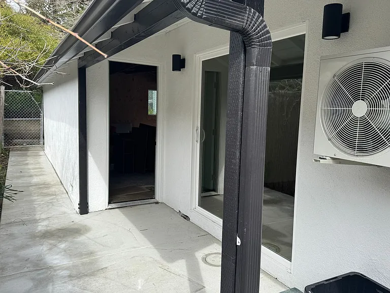 5714 Traffic Way — Photo 25
