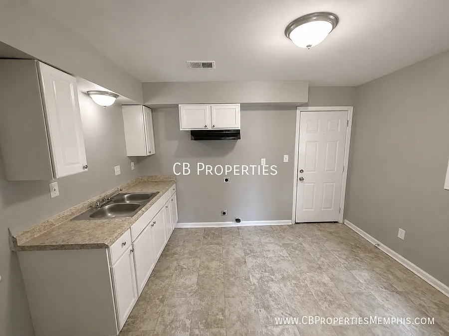 Building Photo - 4360 Bluebell St