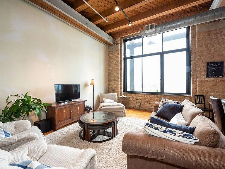 1872 N Clybourn Ave #404 — Photo 4