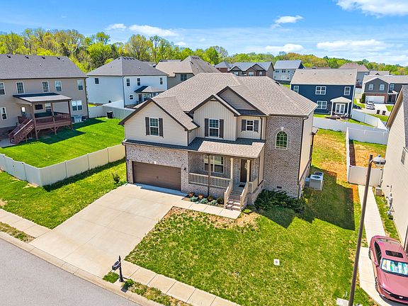 4th image of 304 Winter Terrace Ln