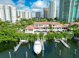 3740 NE 199th Ter, Aventura, FL 33180