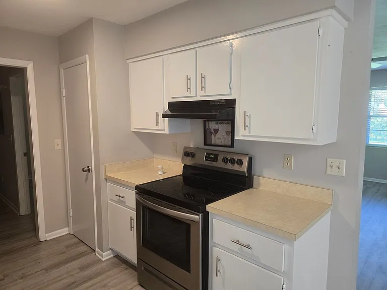 6853 Grove Rd — Photo 9