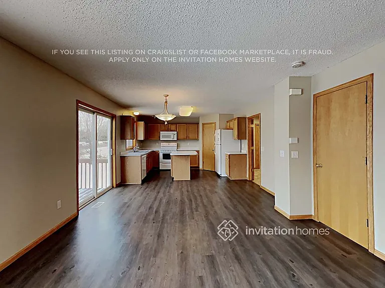 1311 Creekside Dr — Photo 6