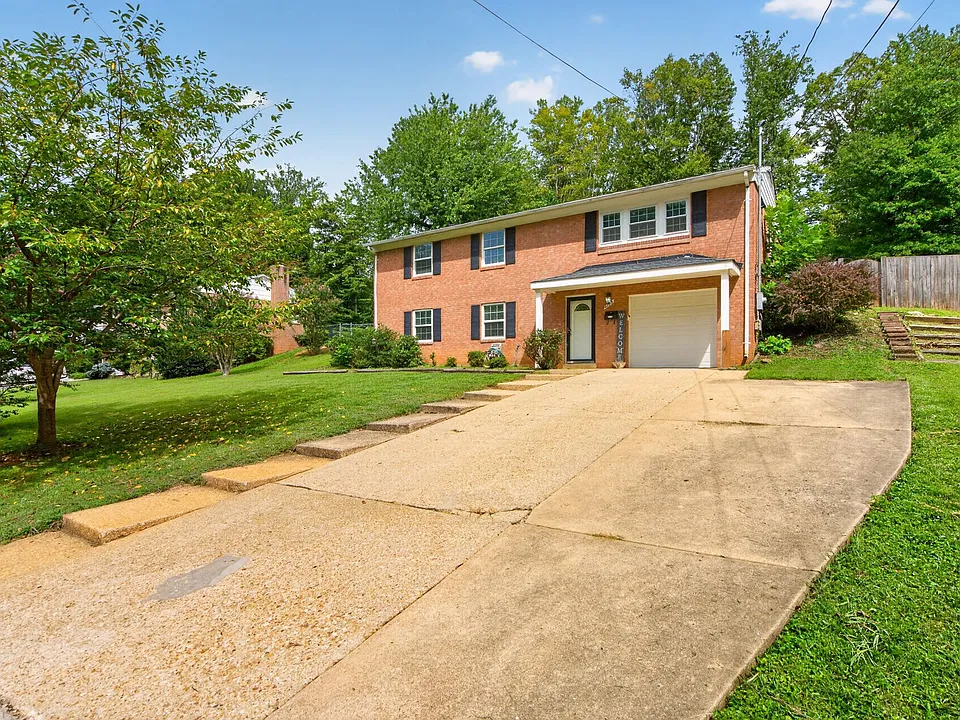 4725 Springbrook Dr