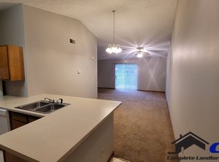 Anthony Square Carriage Homes - 554 College Avenue, Terre Haute, IN 47807