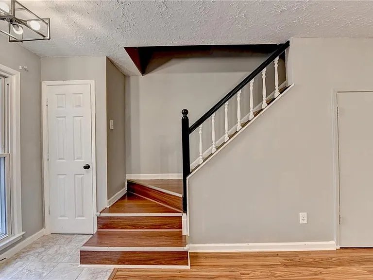 1181 Izod Ct — Photo 5