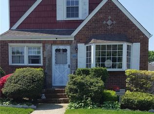 242-20 84th Rd, Bellerose, NY 11426