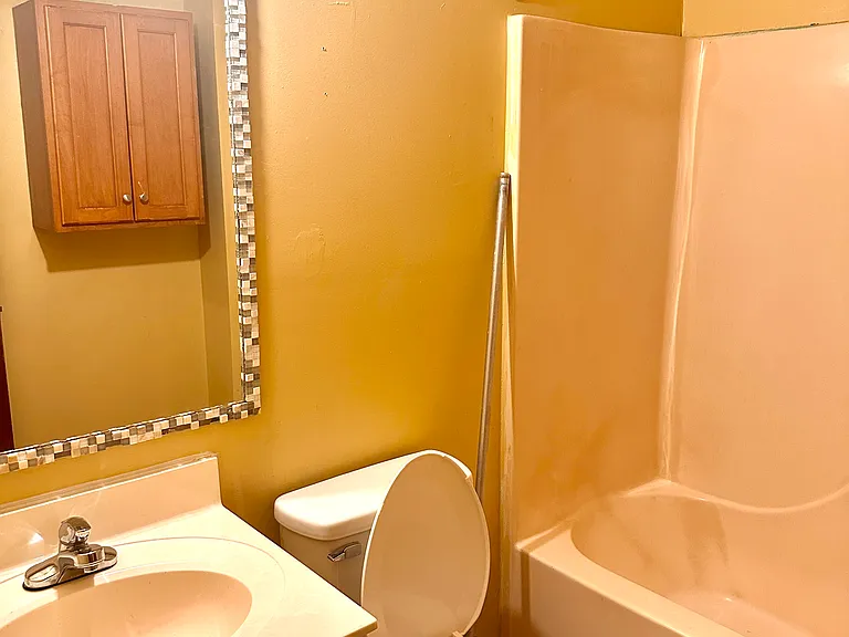 384 Coates Rd #1 — Photo 8