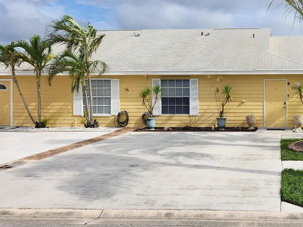 1501 Royal Forest Court, West Palm Beach, FL 33406