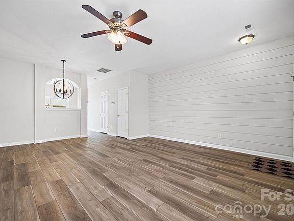 5th image of 1114 Sienna Sand Way