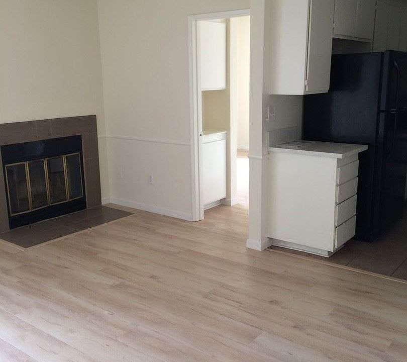 1st image of 10142 National Blvd #304