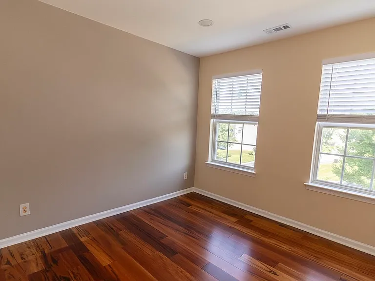 823 S Haines Cir — Photo 18