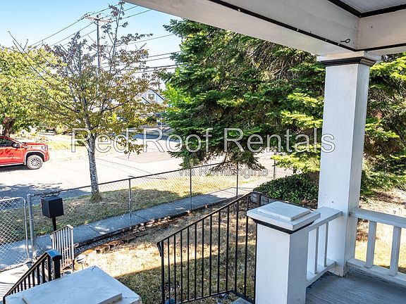 3rd image of 702 S 51st St