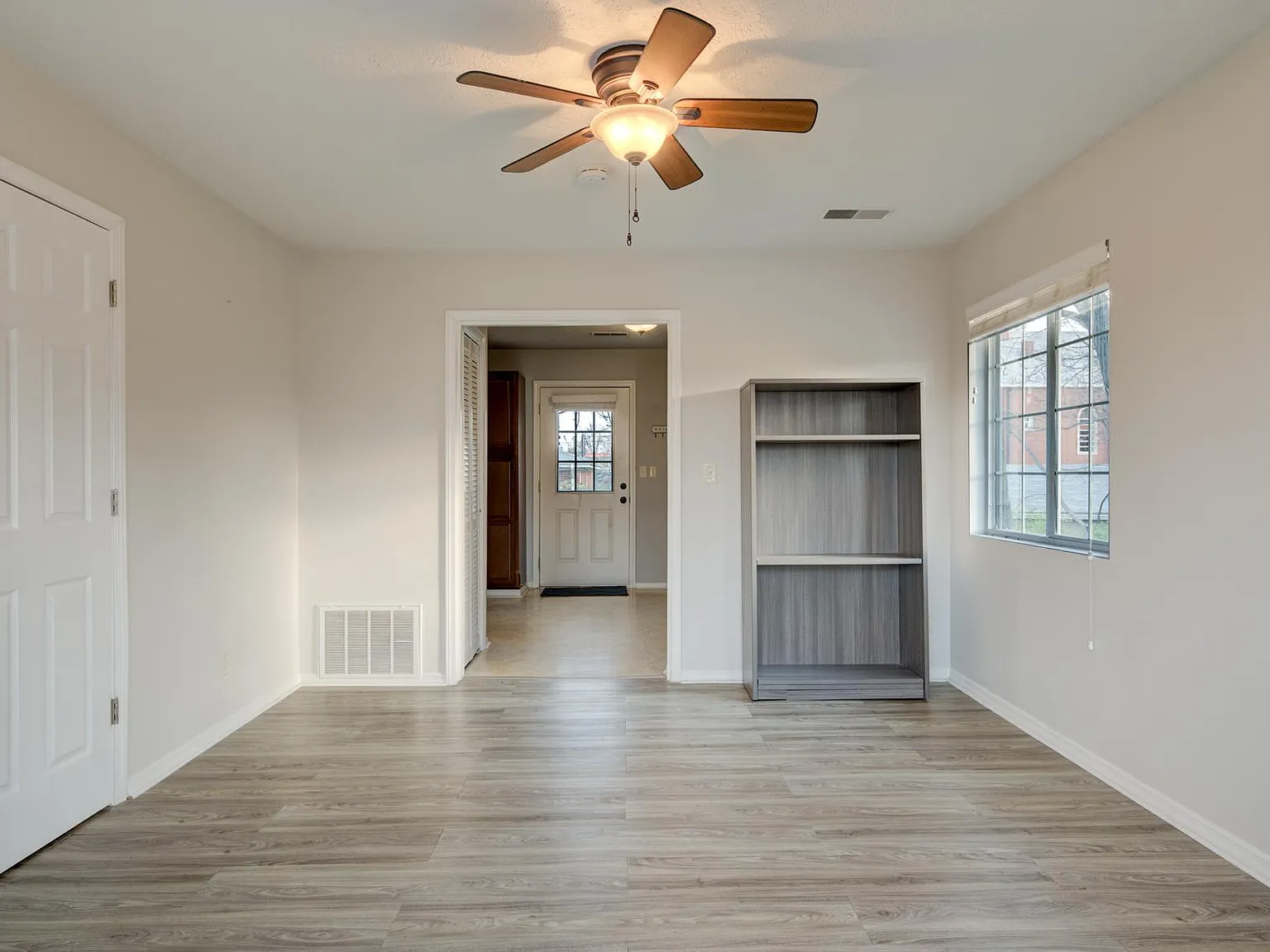 9311 Preston Hwy — Photo 3