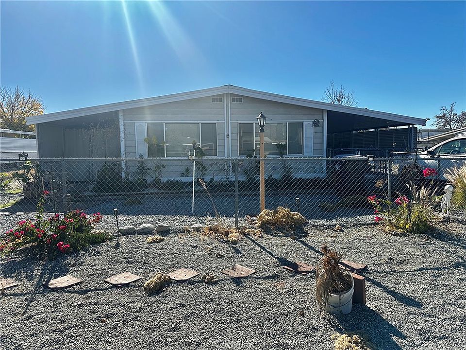 1st image of 44661 Palm Ave