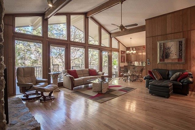 2nd image of 811 Lenlock Dr SE