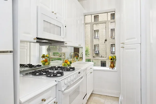 Rented by Compass | media 15