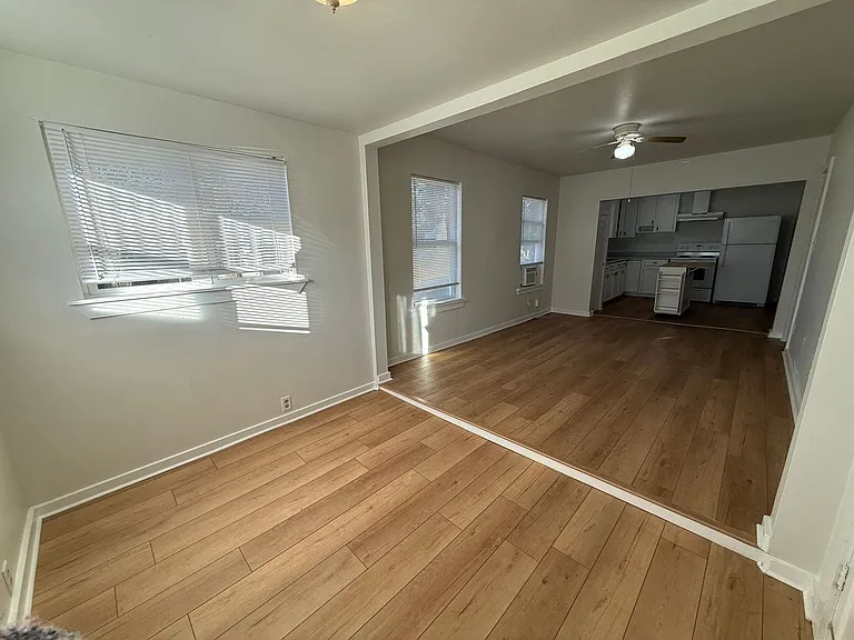 350 N South St #A — Photo 2