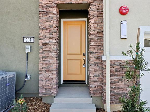 3rd image of 201 Palm Rd