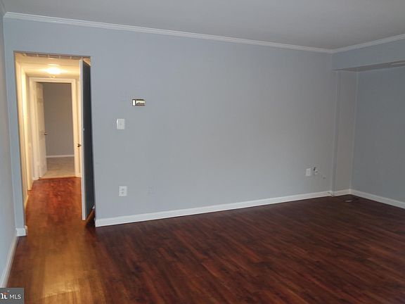 4th image of 3240 S 28th St APT 302