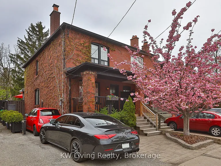 452 Davisville Ave — Photo 2