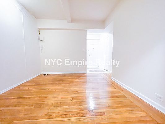 3rd image of 301 E 38th St #11J