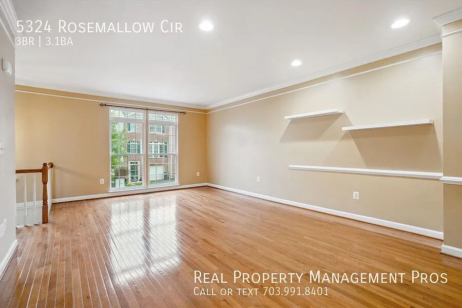 Qualify For a Zero Deposit/Convenient to Major Commuter Routes — Photo 3