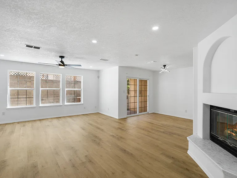 4916 Sereno Dr NE — Photo 9