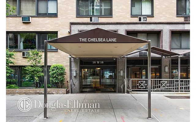 Sold by Douglas Elliman | media 17