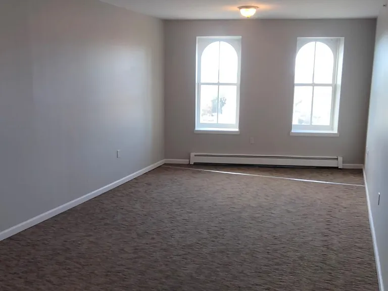 588-612 E Main St #598 — Photo 4