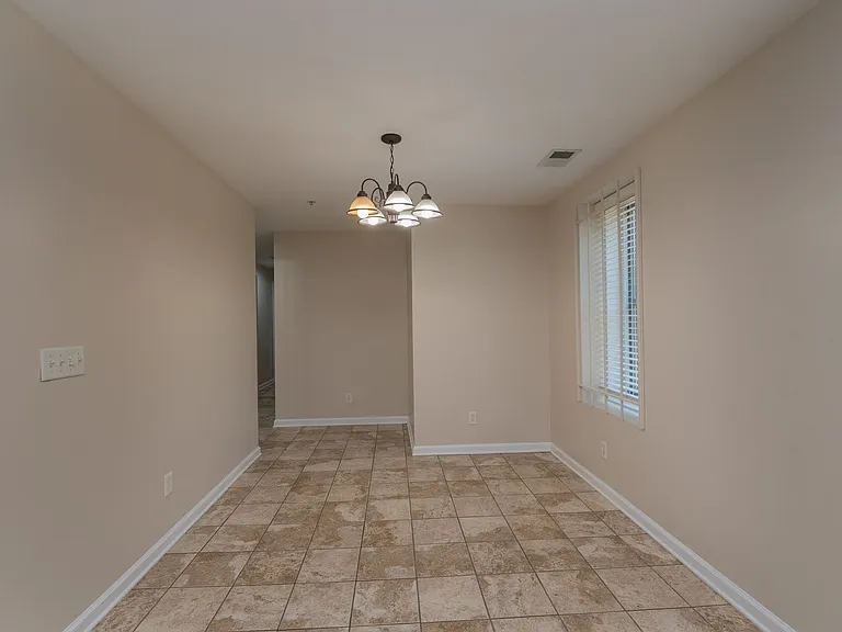 913 Walker St #102 — Photo 14