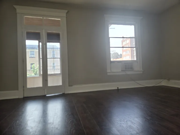 325 E 12th Ave #2 — Photo 3