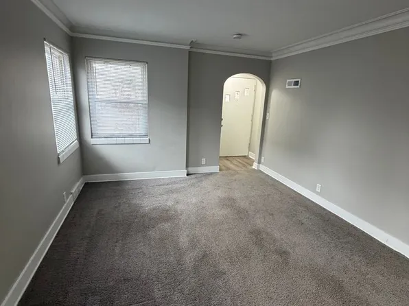 1913 Stirling Ave Lansing, MI 48910