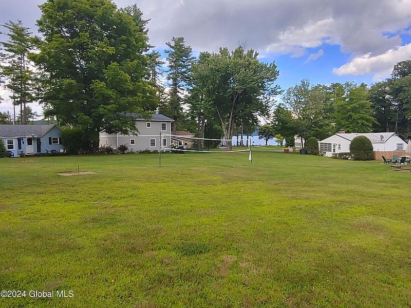 5th image of 13 Bayberry Lane