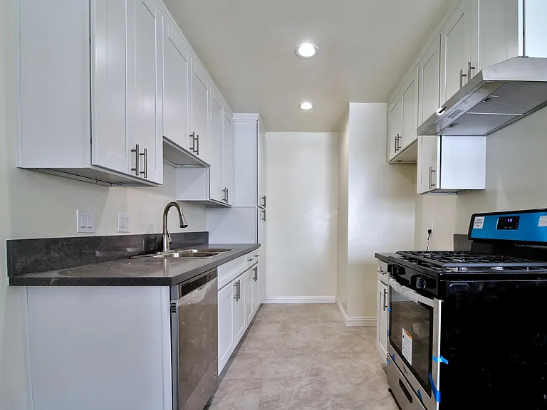 1831 Ramona Ave #2 — Photo 4