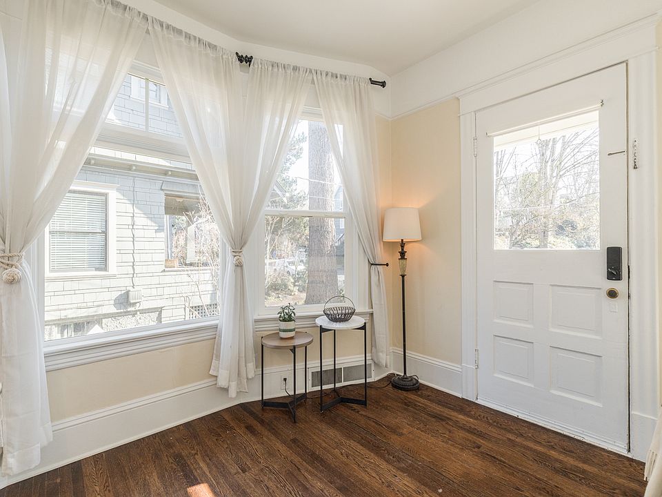 2147 SE Yamhill St, Portland, OR 97214 | Zillow