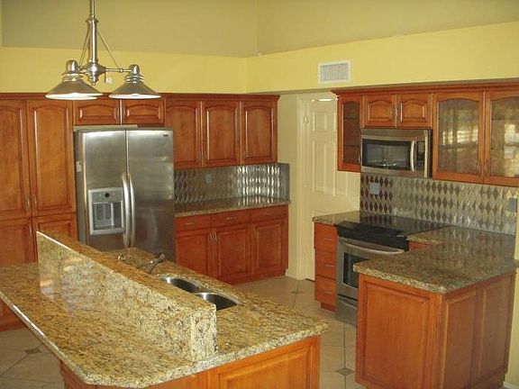GORGEOUS KITCHEN