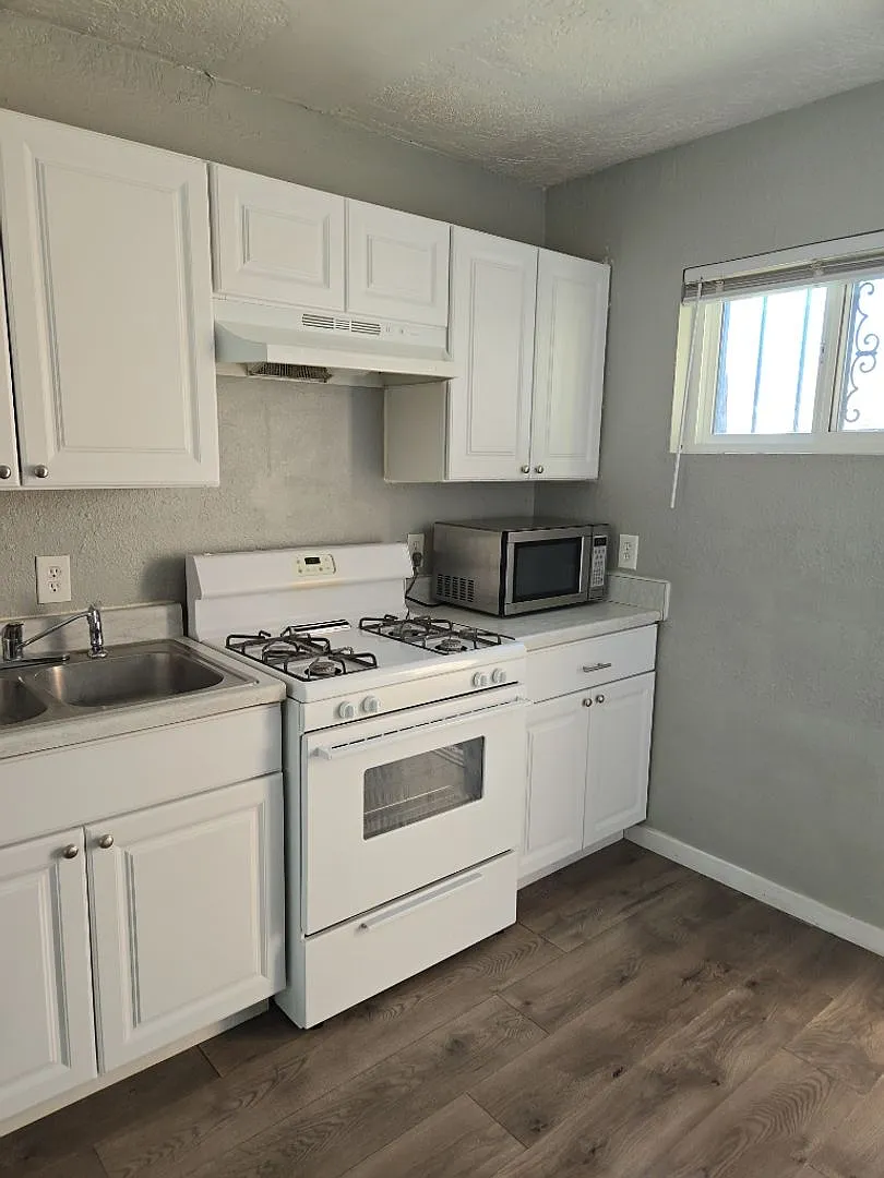 432 Chama St SE — Photo 1