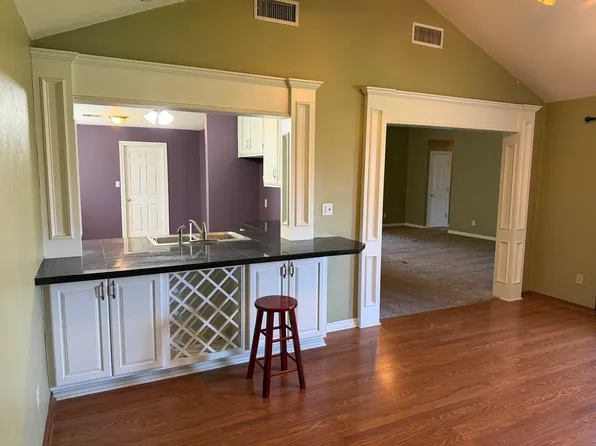 1608 San Ann Dr, Altus, OK 73521