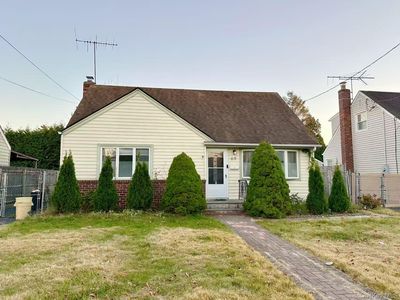 69 Virginia Avenue, Plainview, NY, 11803
