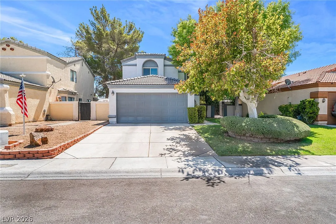 3 bed, 2.5 bath, 1513 sqft, $2,300 — Photo 1