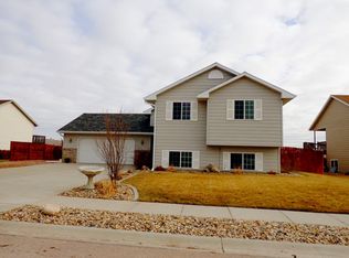 10184 Willmington Dr, Summerset, SD 57718
