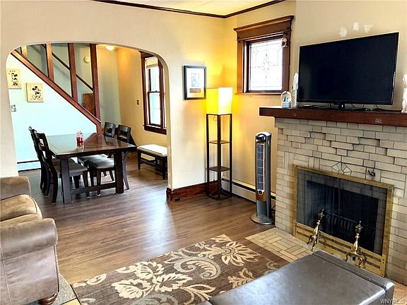 3rd image of 56 Hawthorne Ave