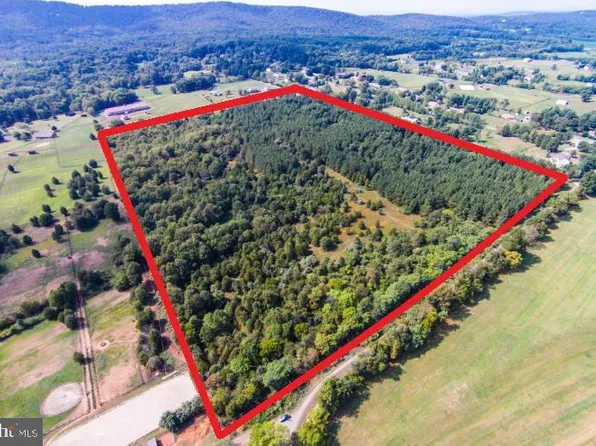 1570 Loudoun Dr #1580-1590, Haymarket, VA 20169