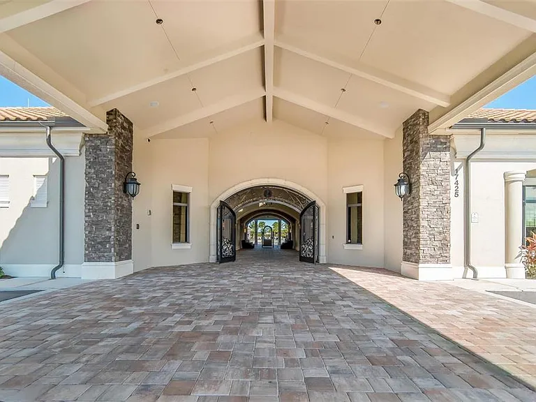 5685 Palmer Cir #105 — Photo 43